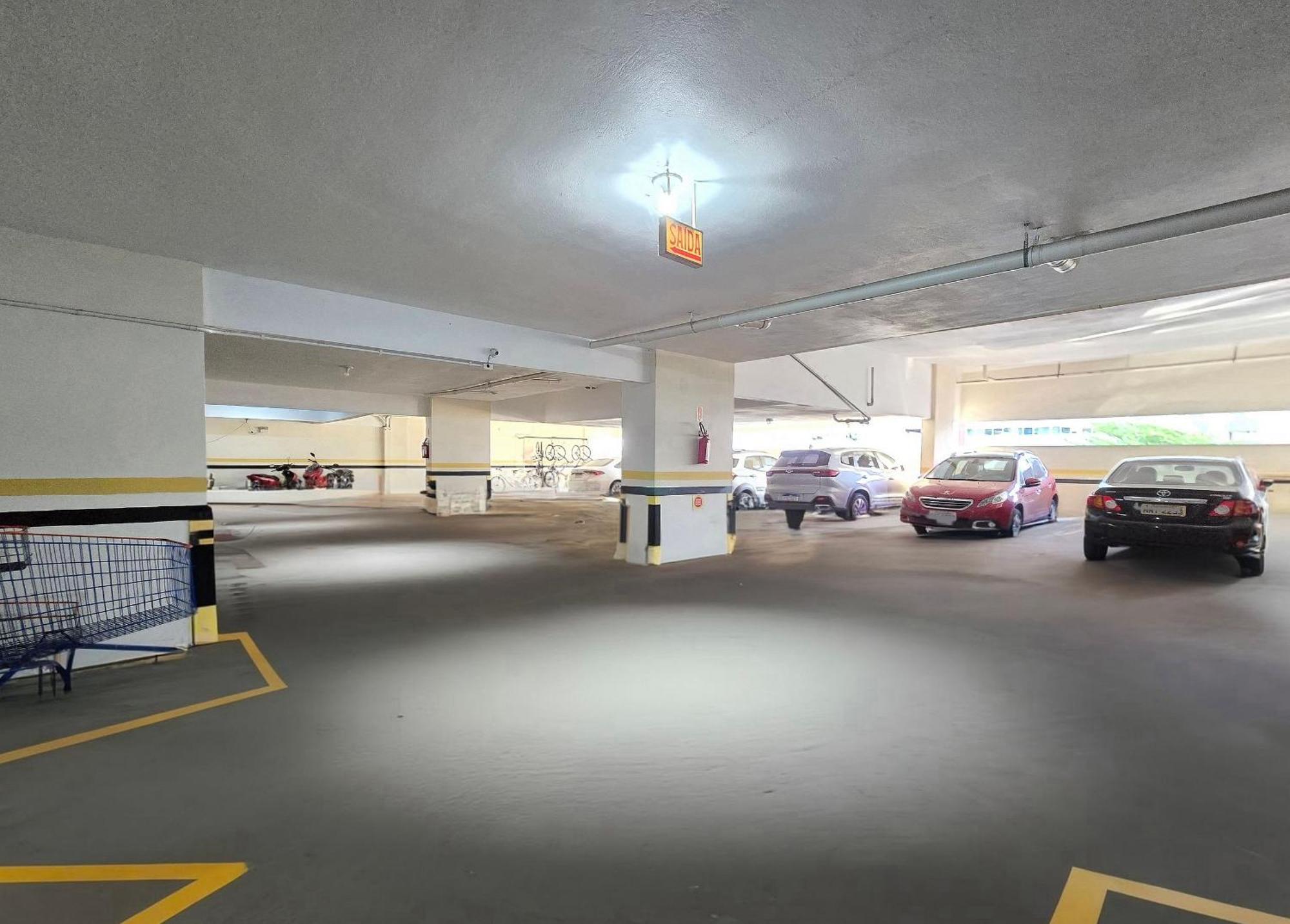 Ed. Costa Sul - Centro Bc/piscina/jacuzzi/garagem Apartment
