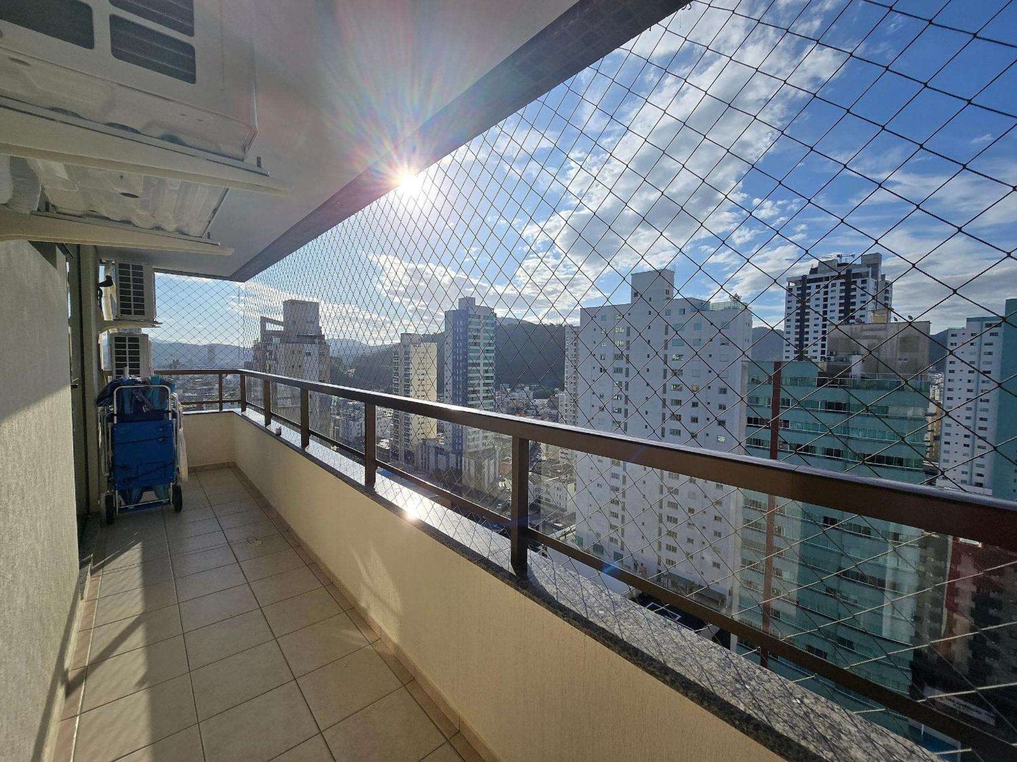 Apartment Ed. Costa Sul - Centro Bc/piscina/jacuzzi/garagem *
