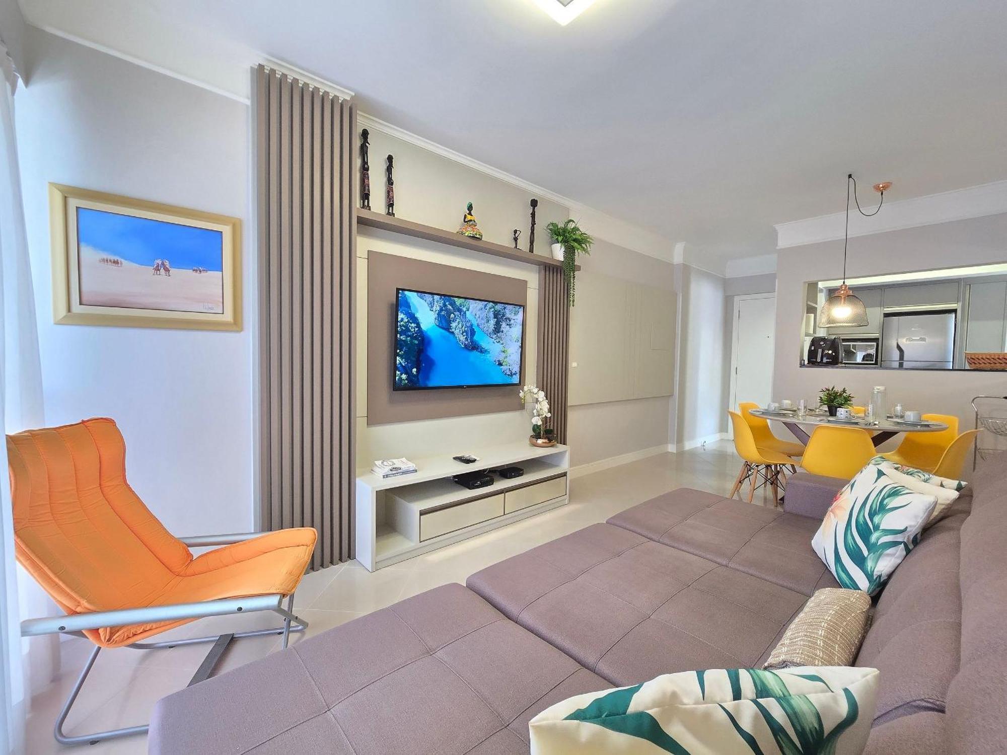 Apartment Ed. Costa Sul - Centro Bc/piscina/jacuzzi/garagem *