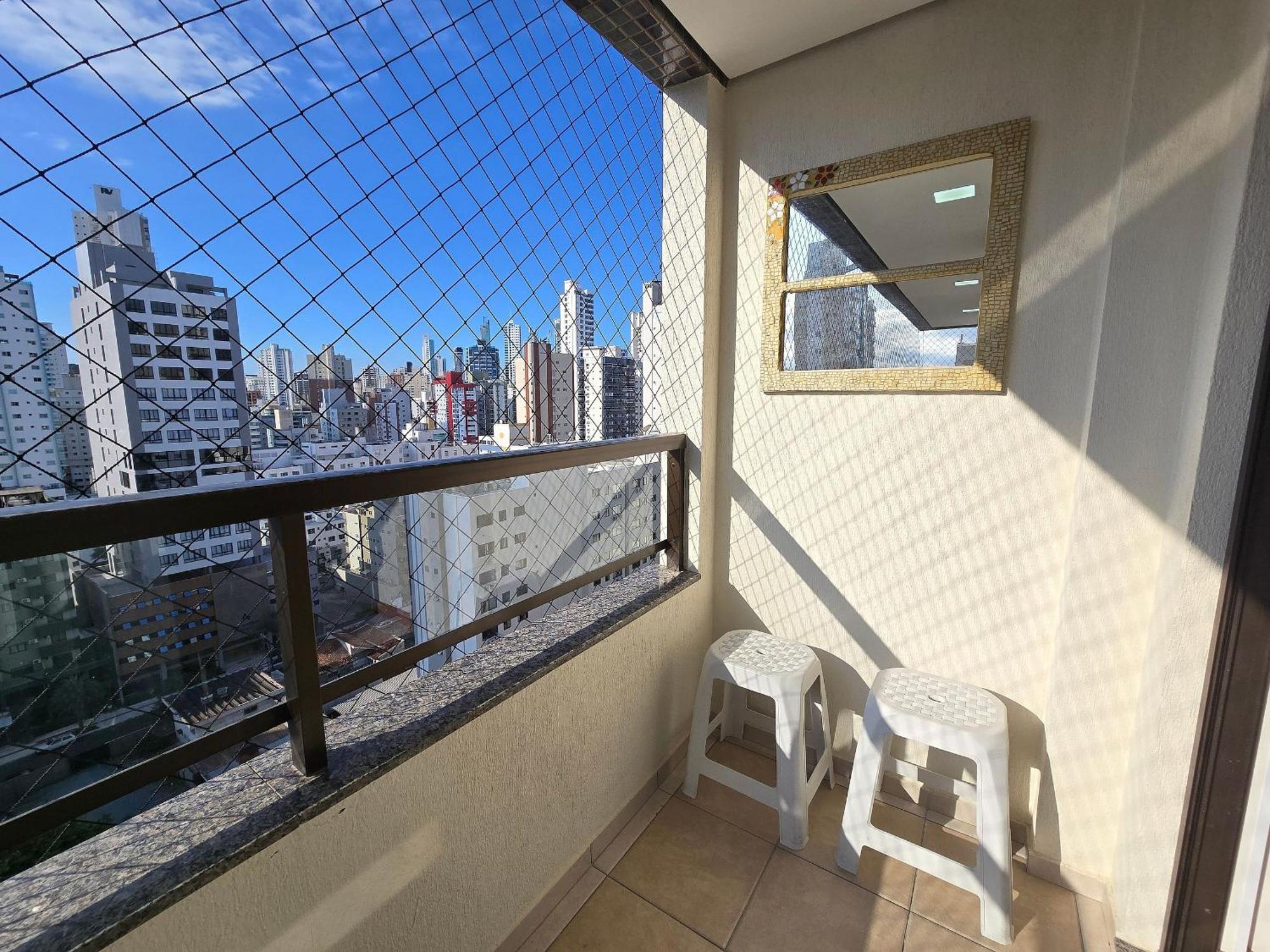 Ed. Costa Sul - Centro Bc/piscina/jacuzzi/garagem Apartment