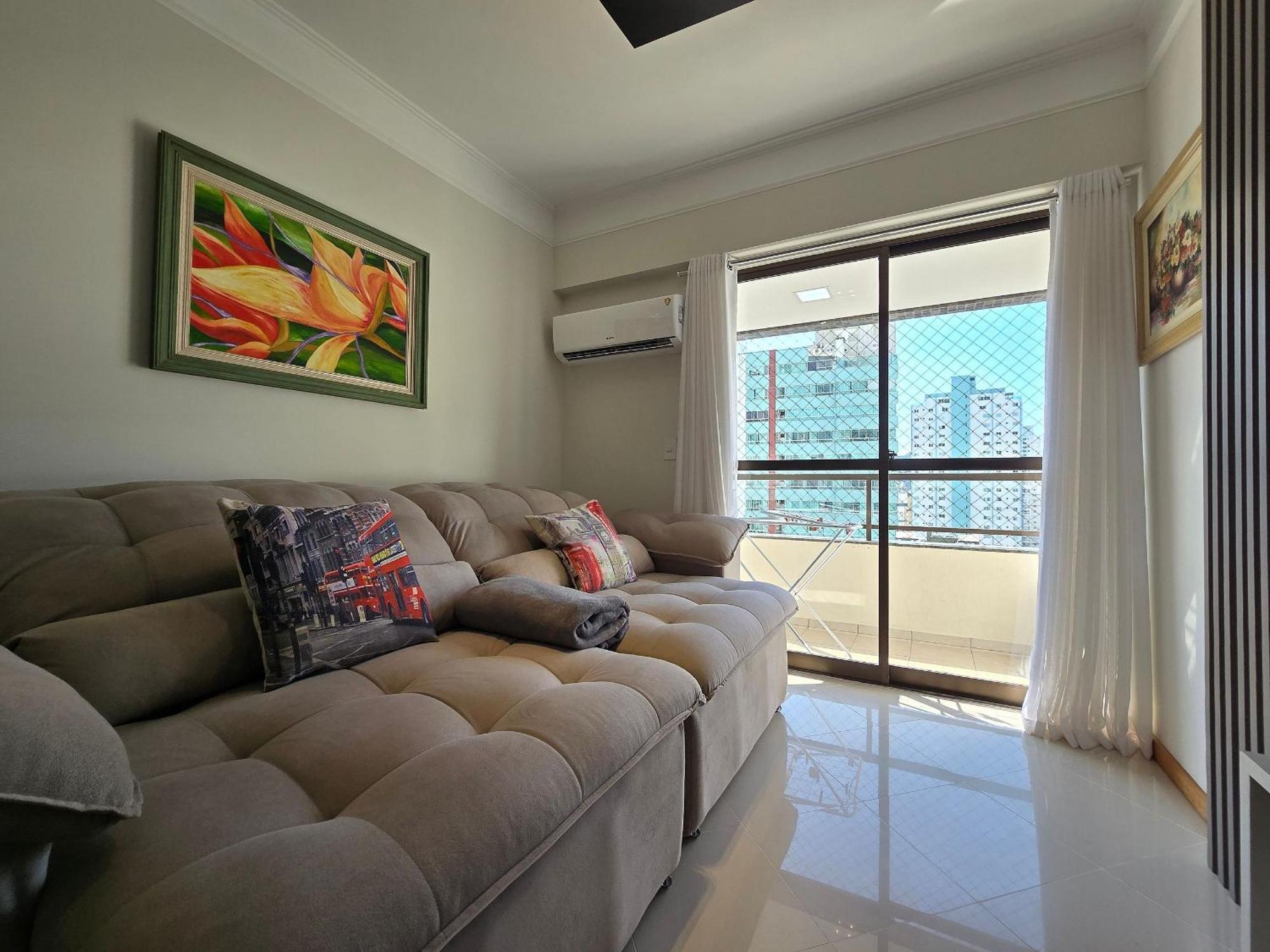 Ed. Costa Sul - Centro Bc/piscina/jacuzzi/garagem Apartment